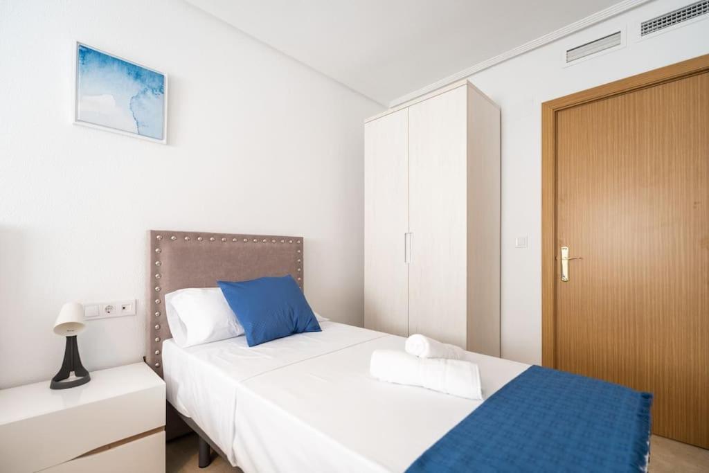 Amplio Apartamento 2 Dormitorios Cerca De La Playa Alicante Eksteriør billede