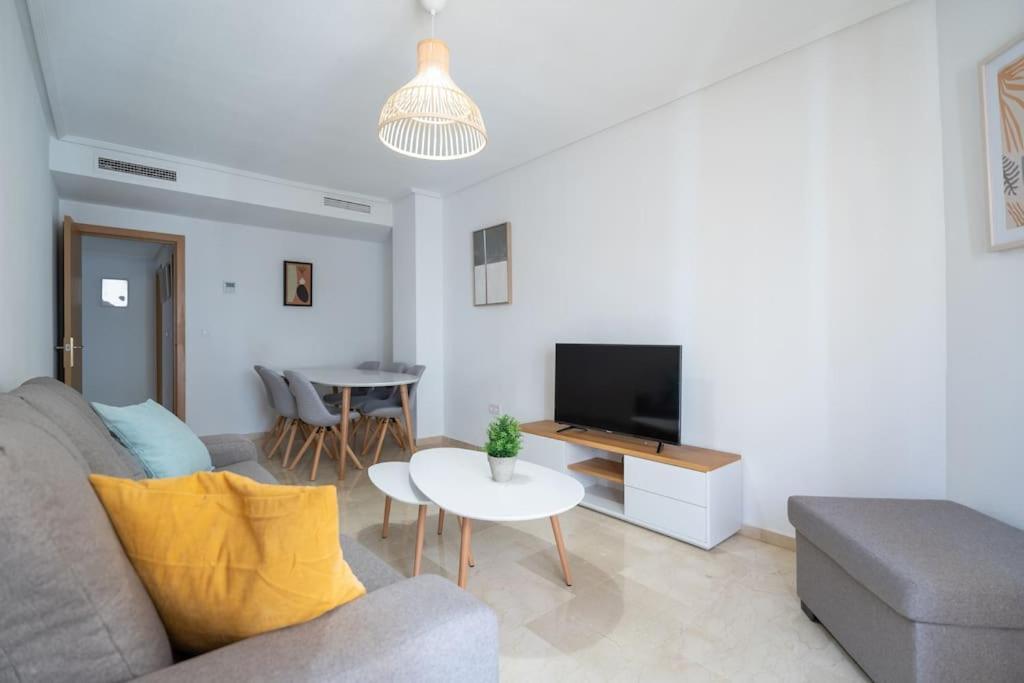 Amplio Apartamento 2 Dormitorios Cerca De La Playa Alicante Eksteriør billede