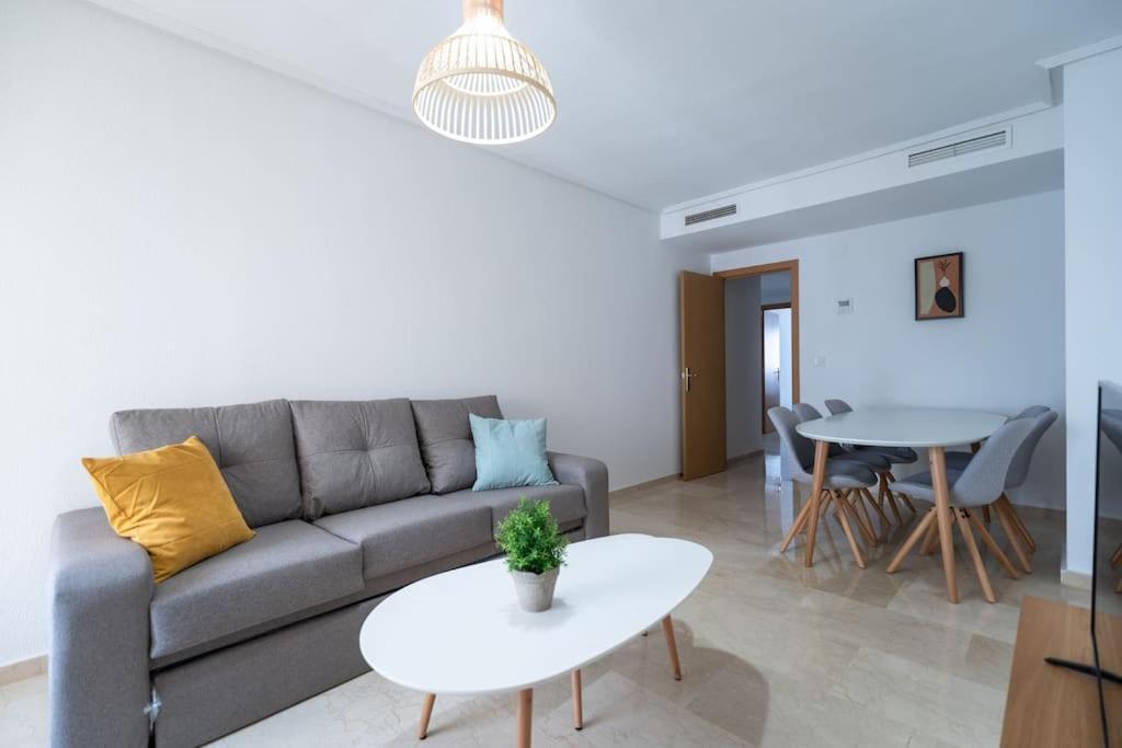 Amplio Apartamento 2 Dormitorios Cerca De La Playa Alicante Eksteriør billede