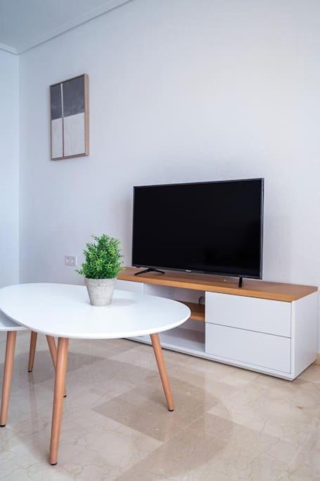 Amplio Apartamento 2 Dormitorios Cerca De La Playa Alicante Eksteriør billede