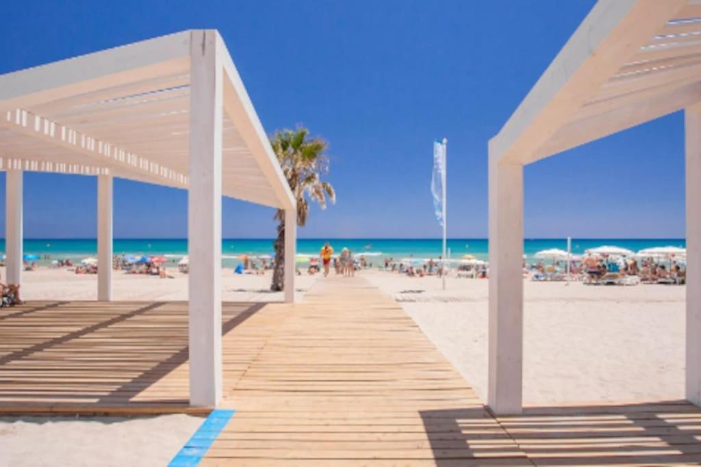 Amplio Apartamento 2 Dormitorios Cerca De La Playa Alicante Eksteriør billede