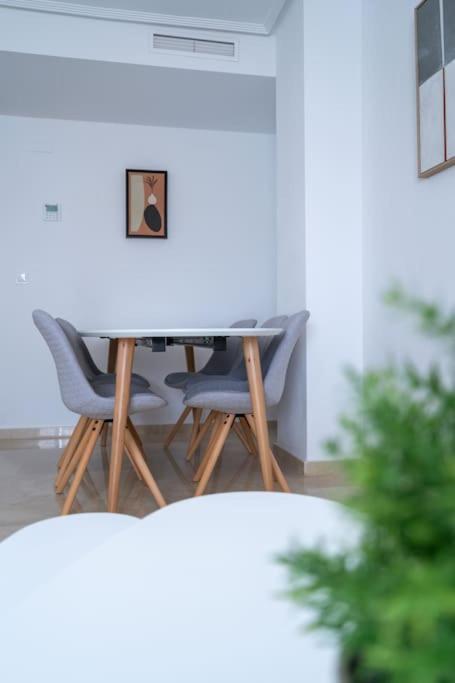 Amplio Apartamento 2 Dormitorios Cerca De La Playa Alicante Eksteriør billede